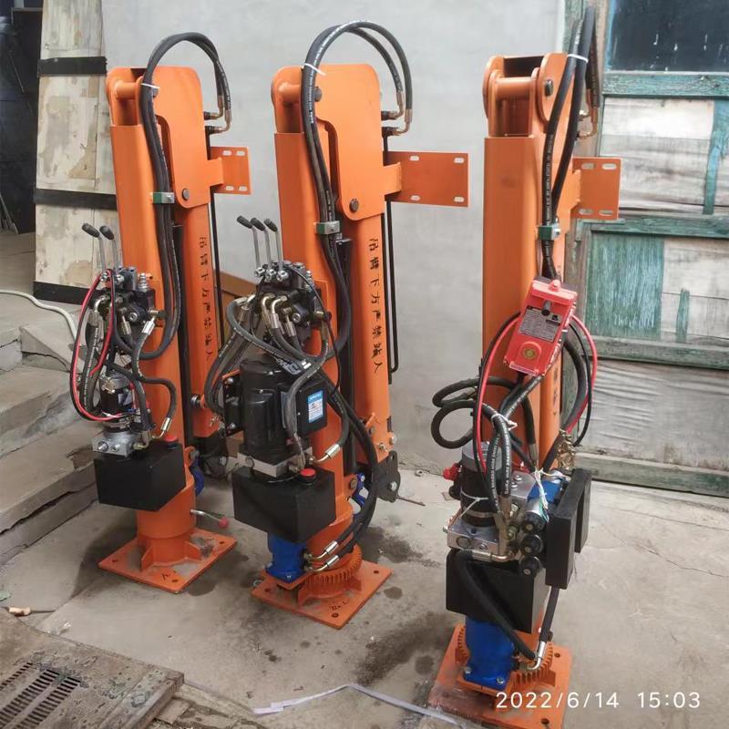 新城乡重汽蓝牌随车吊 3.2吨 国六动力强 液压驱动 农用自卸起重机